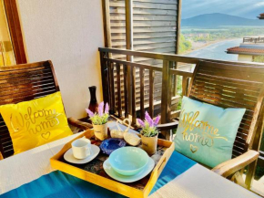 Santa Marina 2-bedroom apt. w/ Sea View + Terrace